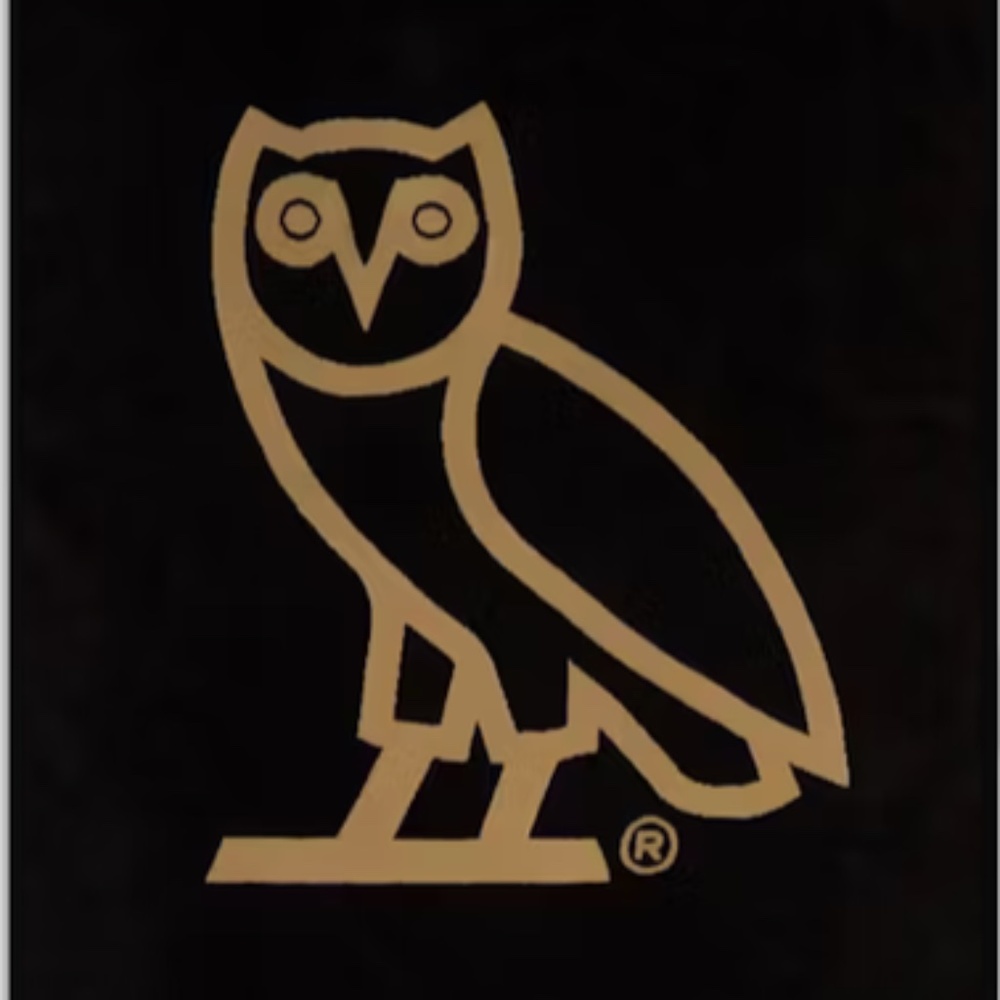 OCTOBER'S VERY OWN OVO DRAKE OWL LOGO OVERSIZED BEACH TOWEL (BLACK/GOLD)